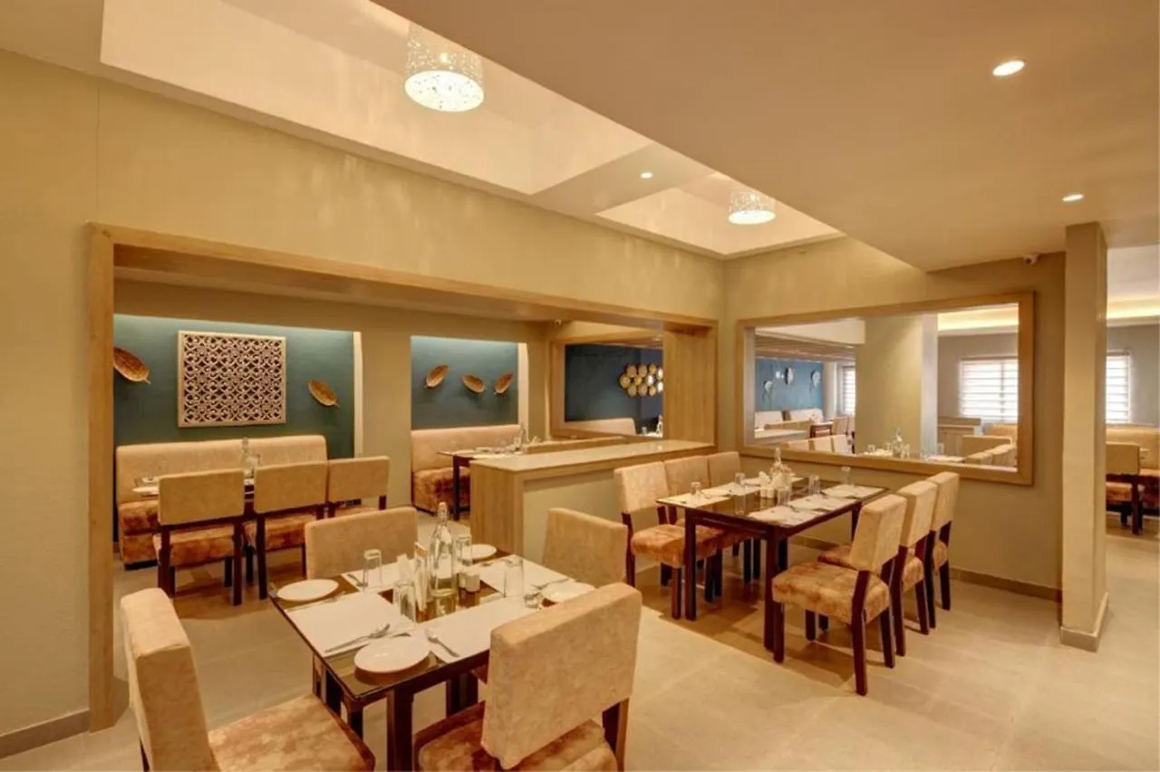 Ima House Hotel Kochi 4*,